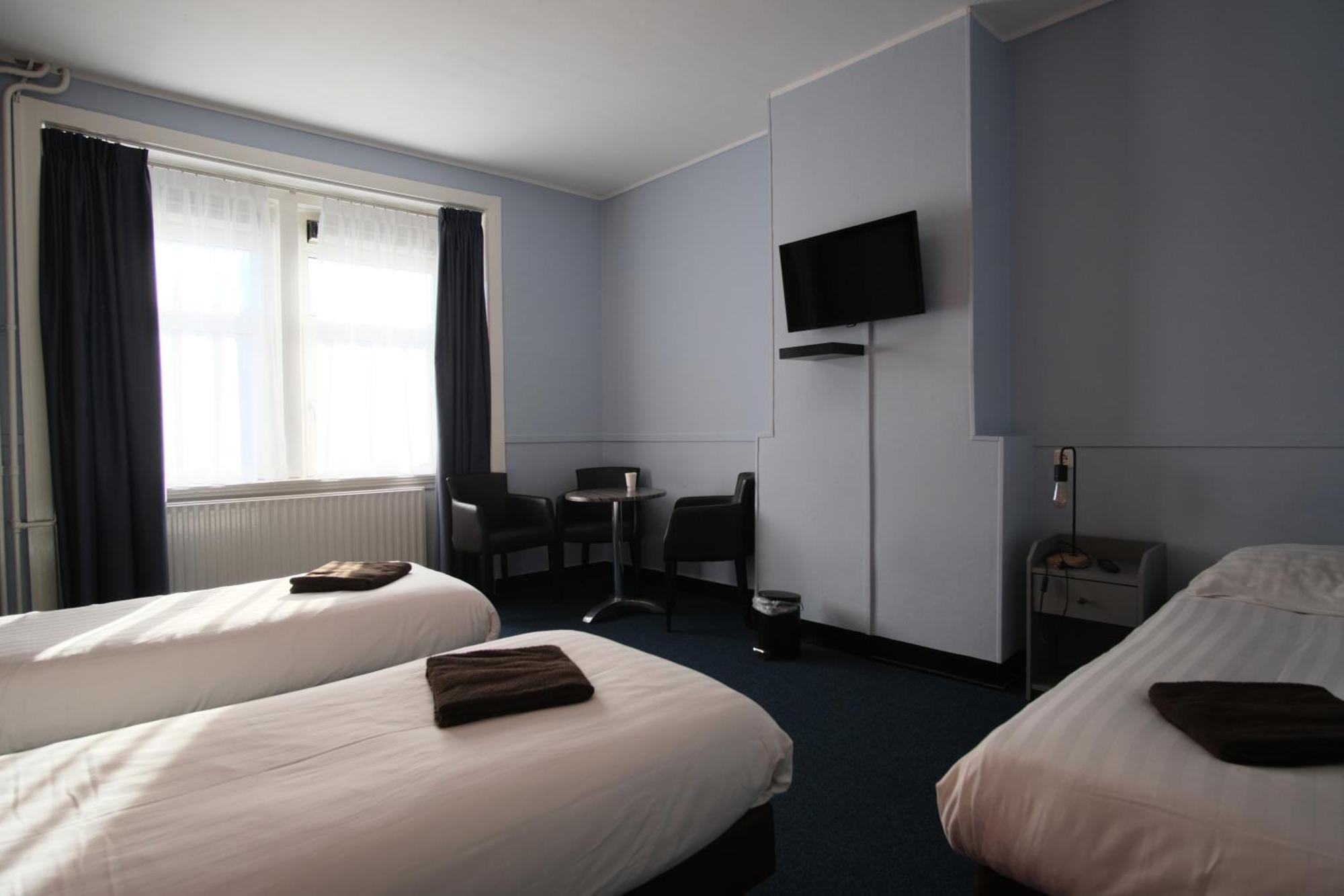 Triple Room with Shared Bathroom